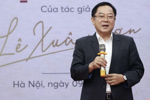 Nhà báo Lê Xuân Sơn ra mắt cùng lúc bộ ba tác phẩm thơ và bút ký