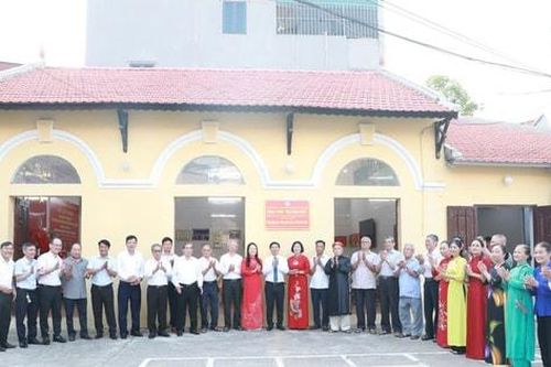 Hà Nội gắn biển công trình 'dân vận khéo' tại thôn Vĩnh Ninh, xã Đại Thanh