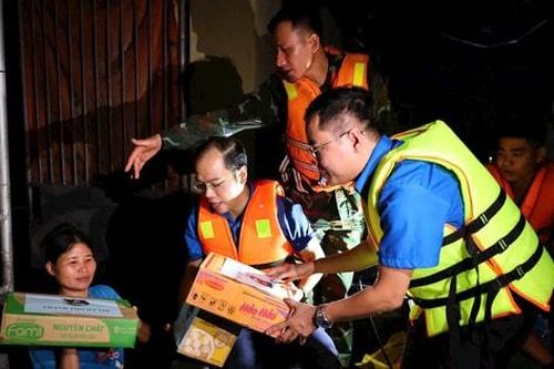 Tuổi trẻ Thủ đô khẩn trương tiếp sức bà con vùng lũ