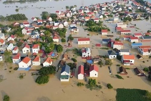 Hình ảnh đau lòng nhìn từ trên cao hàng trăm hộ dân xã Đa Phúc, Hà Nội chìm trong 'biển' nước