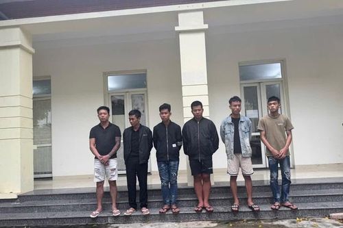 Khởi tố nhóm thanh thiếu niên mang hung khí gây rối