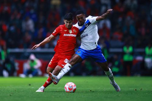 Martial bị công kích dữ dội