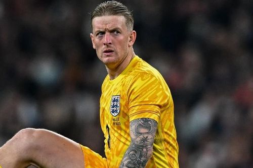 Pickford đi vào lịch sử tuyển Anh