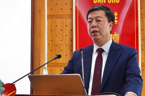 Sách hay mà truyền thông kém, khác gì 'áo gấm đi đêm'?