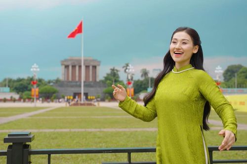 Dự án âm nhạc tri ân Hà Nội nhân kỷ niệm 71 năm Giải phóng Thủ đô của ca sĩ Lê Minh Ngọc