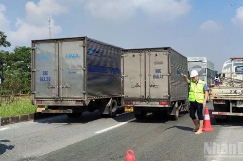 Phân luồng tạm thời cao tốc Hà Nội-Thái Nguyên do ngập sâu tại Km29