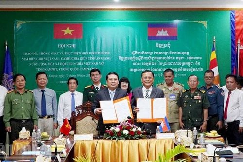 Tỉnh An Giang và tỉnh Kampot ký kết Hiệp định thương mại biên giới Việt Nam-Campuchia