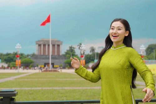 Sao Mai Lê Minh Ngọc chào mừng Ngày Giải phóng Thủ đô với series ca khúc về Hà Nội