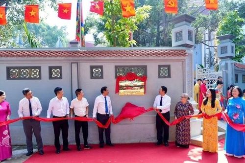 Hà Nội gắn biển nhiều công trình 'Dân vận khéo' thiết thực