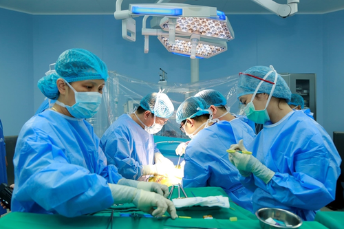 Ứng dụng thành tựu khoa học - công nghệ xây dựng nền y học quân sự hiện đại