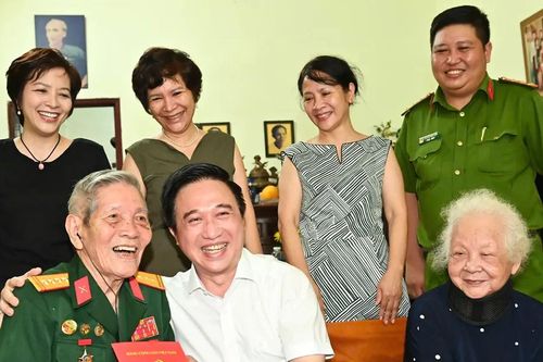 TPHCM ban hành quy định mới chăm lo người có công