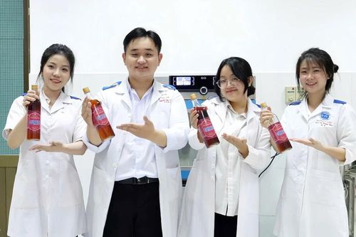 Hành trình biến củ hành tím thành nước mắm chay của sinh viên miền Tây