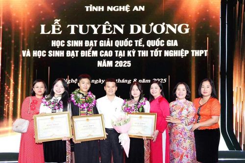 Trường Đại học Vinh tiếp nhận nam sinh 'lỡ hẹn' với Học viện Biên phòng