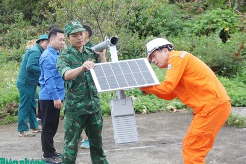 Quân - dân chung sức giữ màu xanh biên giới