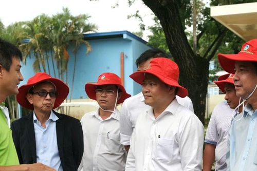 Lãnh đạo xã Hưng Long thăm và chúc mừng Công ty VWS nhân Ngày Doanh nhân Việt Nam