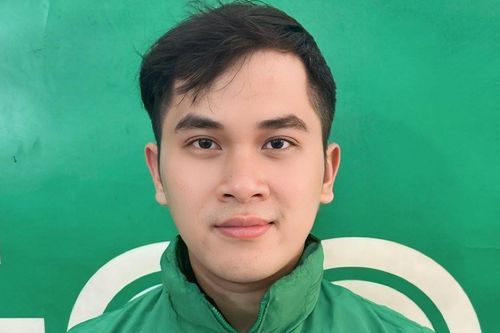 Á quân 'Học viện cải lương' đẹp trai, sinh năm 2000 chạy xe ôm mưu sinh