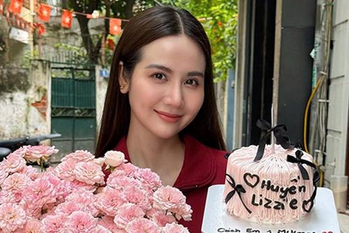 Huyền Lizzie nhận niềm vui bất ngờ, Jennifer Phạm trẻ trung bất chấp tuổi tác