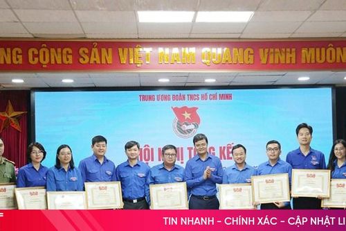 Tỉnh đoàn Hà Tĩnh nhận bằng khen xuất sắc 'Chiến dịch Thanh niên tình nguyện hè'