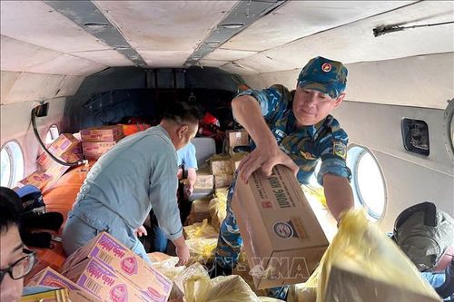 Điều hành an toàn cho các chuyến bay cứu trợ nhân đạo tới vùng lũ