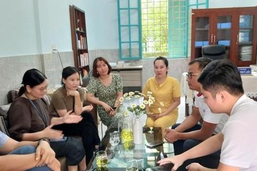Phụ huynh đăng ảnh bữa cơm bán trú lên MXH, Hiệu trưởng một trường tiểu học mất ngủ