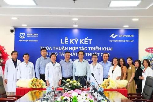 Bệnh viện Bình Định khai trương trung tâm mắt kỹ thuật cao