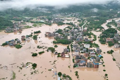 Sẽ miễn, giảm thuế cho tổ chức và cá nhân bị thiệt hại do bão và mưa lũ gây ra