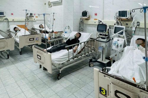 5 người đàn ông gục giữa bữa tiệc trong phòng kín nhà hàng, nguyên nhân gây bất ngờ