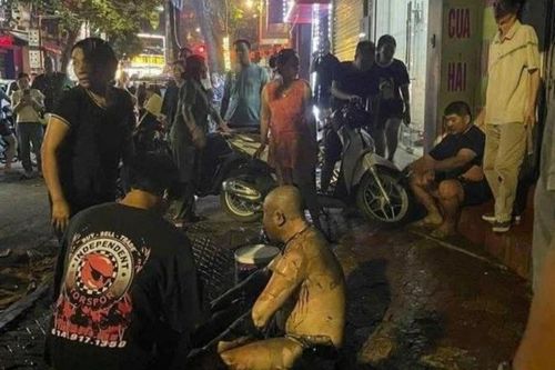 Đến gặp bạn làm ăn giải quyết công việc, cặp vợ chồng không ngờ đến kết quả