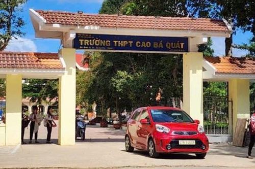 Hiệu trưởng ép học sinh tự nguyện nghỉ học: Khi người thầy đóng sập cánh cửa tri thức