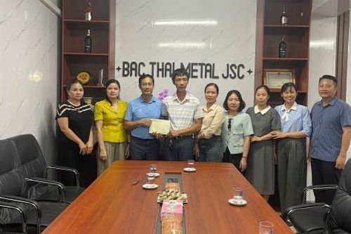Công đoàn Công Thương Việt Nam tới Thái Nguyên thăm hỏi các đơn vị, đoàn viên, người lao động khắc phục hậu quả mưa lũ