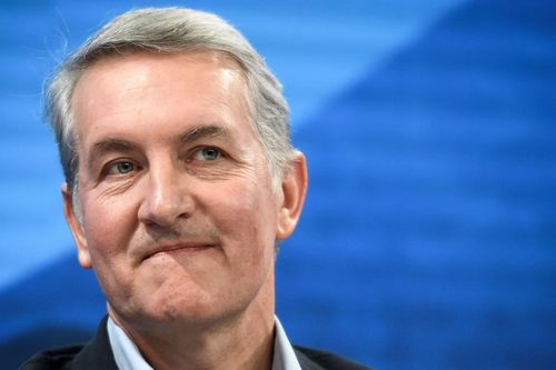 CEO PepsiCo bị gây áp lực cải tổ công ty