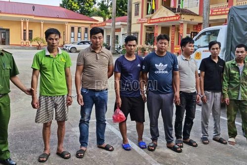 Công an xã Lâm Giang bắt giữ nhóm đối tượng đánh bạc bằng hình thức 'chơi liêng'