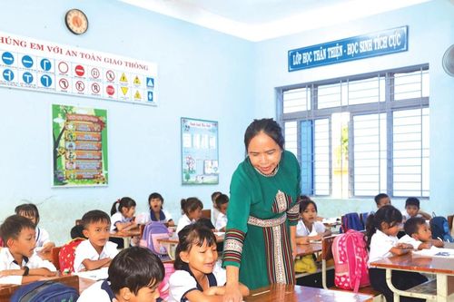 Đầu tư, chăm lo cho giáo dục toàn diện