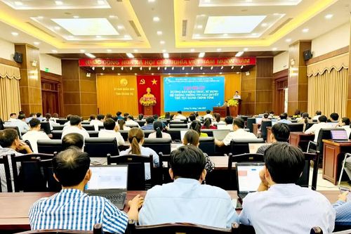 Chuyển đổi số: Nhanh hơn, hiệu quả hơn, gần dân hơn