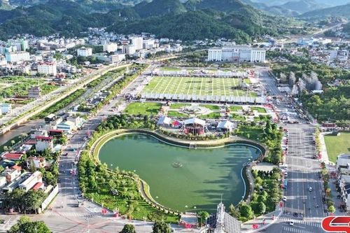 Phát huy truyền thống 130 năm xây dựng và phát triển, đưa Sơn La vững bước vào kỷ nguyên vươn mình của dân tộc