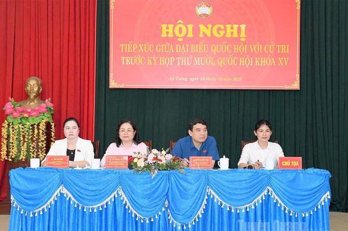 Đồng chí Nguyễn Đắc Vinh tiếp xúc cử tri phường An Tường