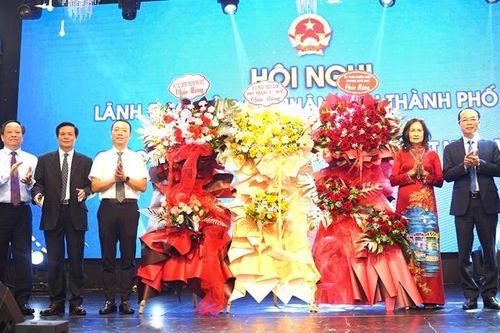 Chính quyền thành phố luôn lắng nghe, đồng hành cùng doanh nghiệp