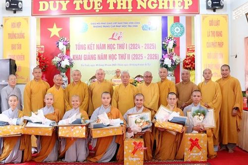 Vĩnh Long: Trường Trung cấp Phật học Trà Vinh khai giảng năm học mới