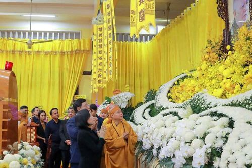Lãnh đạo Đảng, Nhà nước, MTTQVN viếng tang Trưởng lão Hòa thượng Thích Trí Tịnh (1932-2025)