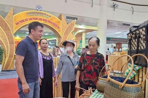 Hơn 150 gian hàng hội tụ tại Hội chợ Làng nghề Việt Nam lần thứ 21