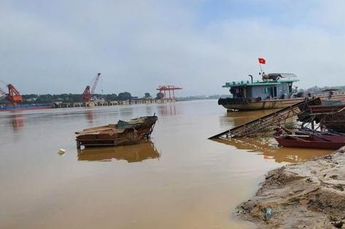Phú Thọ: Nâng cao trách nhiệm quản lý và tuyên truyền pháp luật tại các bến thủy nội địa