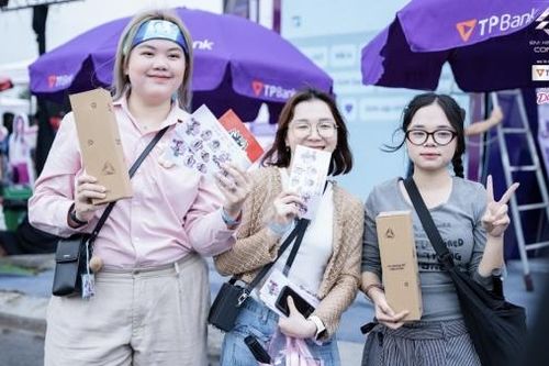 Hiểu fan Em Xinh 'Say Hi' hết cỡ, TPBank 'ghi điểm' tuyệt đối