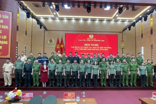 Chung tay bảo vệ môi trường, chủ động ứng phó với biến đổi khí hậu