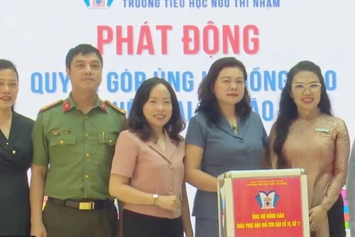 Trường Tiểu học Ngô Thì Nhậm ủng hộ đồng bào vùng lũ