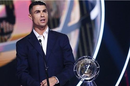 Cristiano Ronaldo trở thành cầu thủ đầu tiên sở hữu tài sản tỷ USD