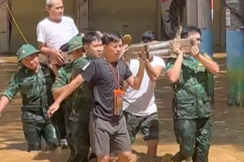 Các lực lượng tích cực khắc phục hậu quả do mưa lũ