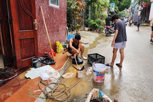 Kêu gọi người dân sử dụng nước tiết kiệm sau bão số 11