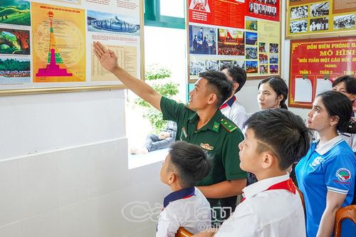 Bài 2: Sát dân, bám địa bàn