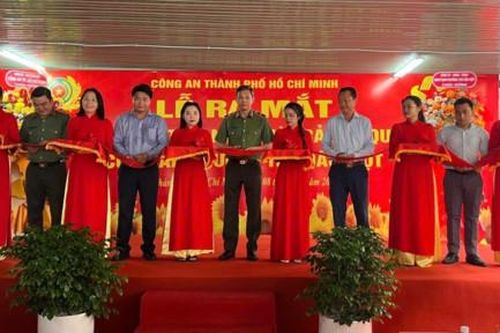 Bộ phận Một cửa Công an phường góp phần xây dựng Công an cơ sở gần dân - hiểu dân - vì dân