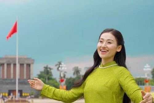 Ca sĩ Lê Minh Ngọc ra mắt series hát về Hà Nội nhân dịp 10-10